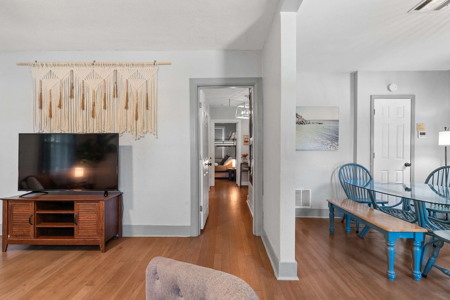 Building Photo - 2 Mead Dr