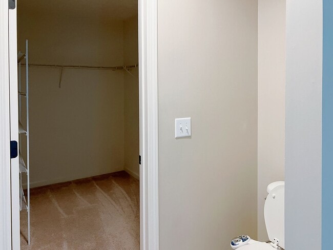 Building Photo - Charming 4-Bed Home in Blackthorne Subdivision - Cul-de-Sac Location!