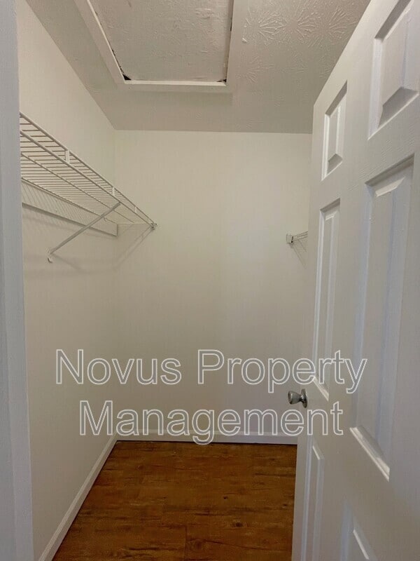 Building Photo - 710 Fertilla St