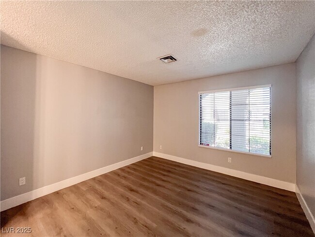Building Photo - 4842 Nara Vista Way
