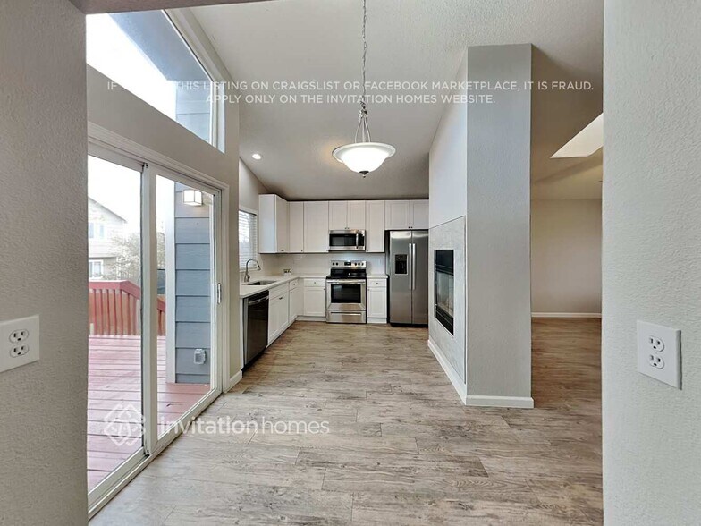 Building Photo - 6142 Oakwood Blvd
