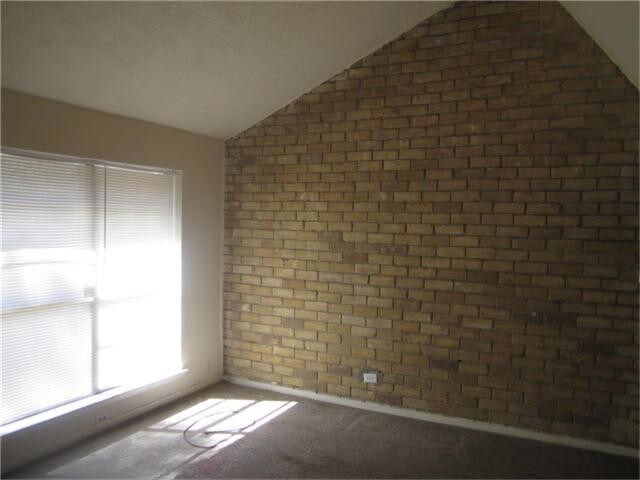 Building Photo - 701 Foster Dr