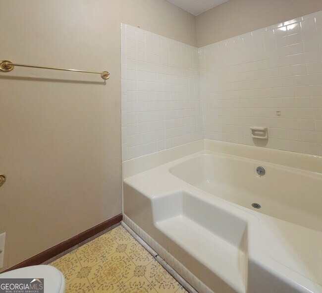 Building Photo - 788 Harrison Mill Rd