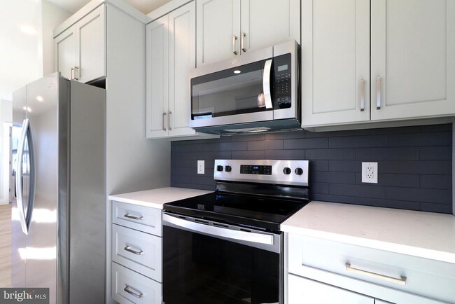 Building Photo - 106 Elly Dr