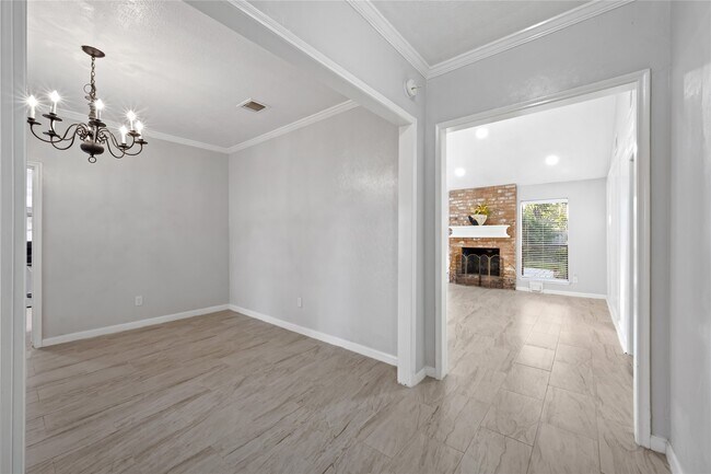 Building Photo - 15218 La Paloma Dr