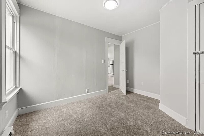 Building Photo - 31 Arden St