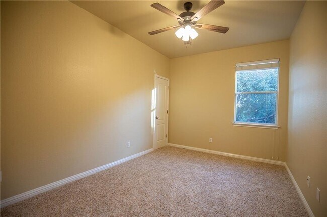 Building Photo - 3806 Juniper Hills St