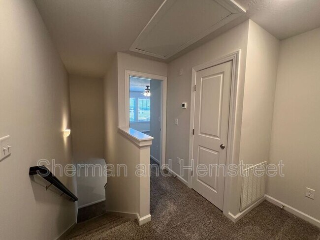 Building Photo - 2053 Lotus Dr