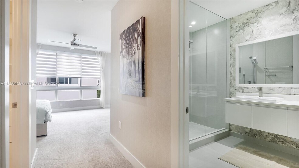 Building Photo - 6611 NW 105th Pl