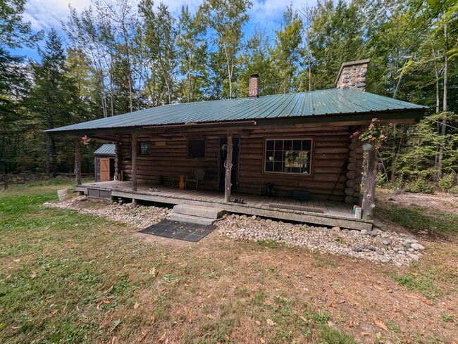 House and porch - 65 Allen Rd