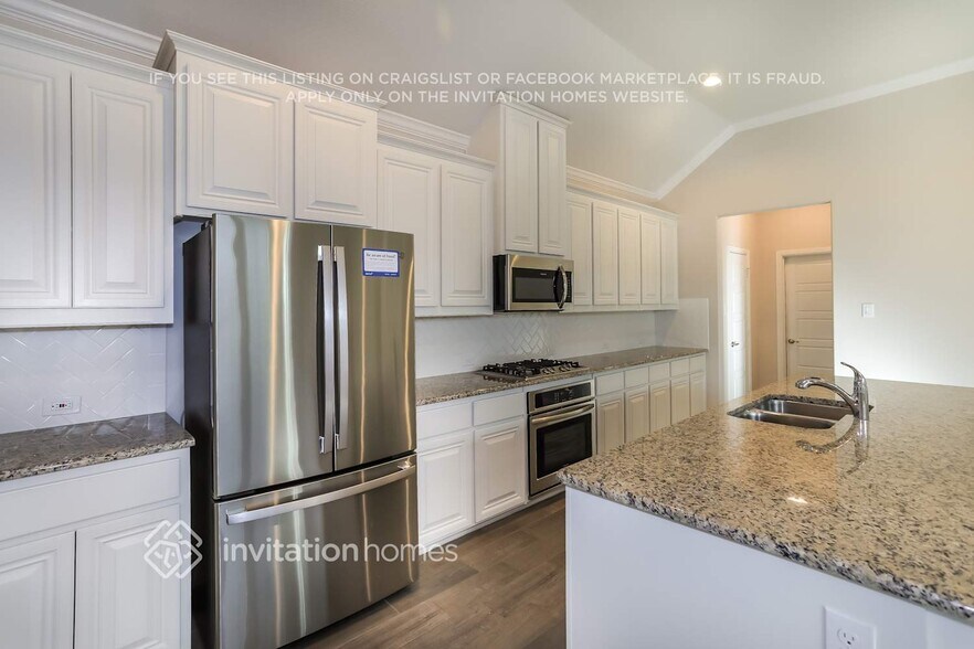 Building Photo - 708 Boardwalk Way