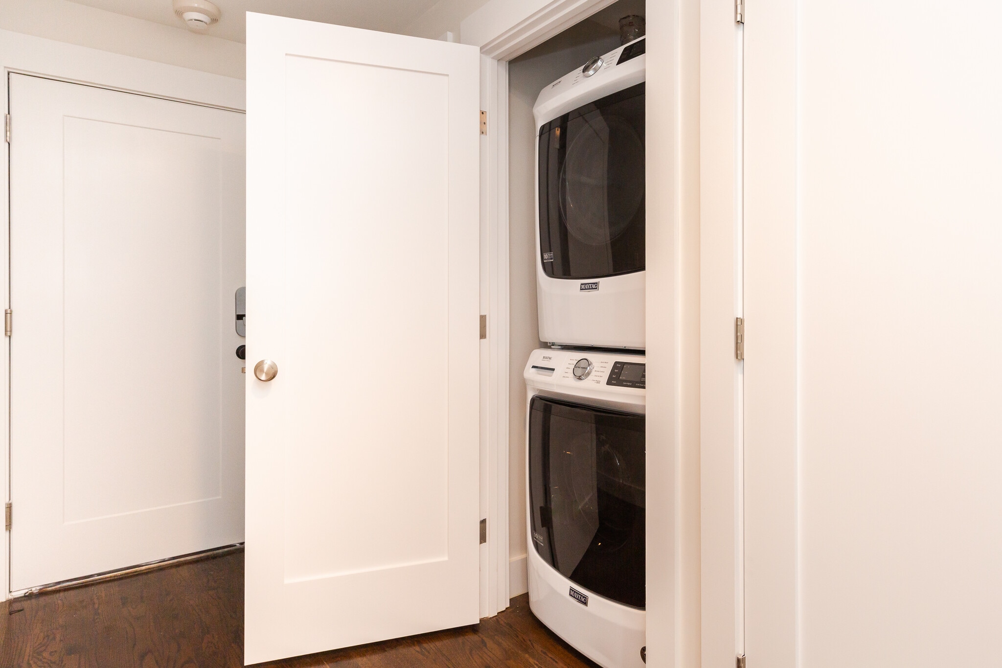 Building Photo - 20 Clary St