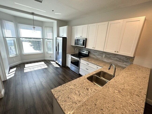 Building Photo - TIERRA VERDE - Updated Unfurn. Annual - 3 ...