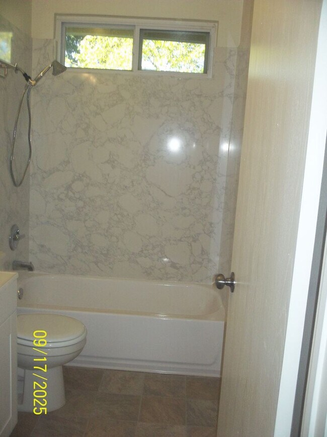 Building Photo - Wonderful Citrus Heights home