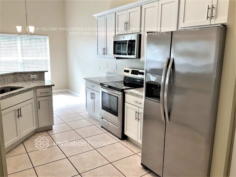 Building Photo - 1661 Silverado Dr