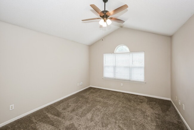 Building Photo - 7517 Grabill Dr