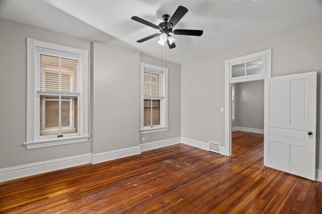 Building Photo - Extremely Spacious and Bright 2-Bedroom Apartment on Cherokee Street