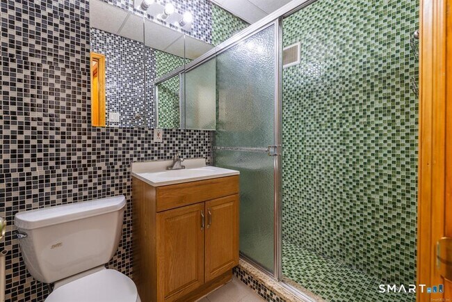 Building Photo - 2625 Park Ave