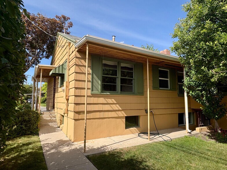 Building Photo - 1122 E Harrison Ave