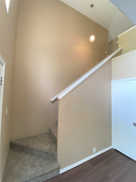 Building Photo - 1125 Greenbend Dr