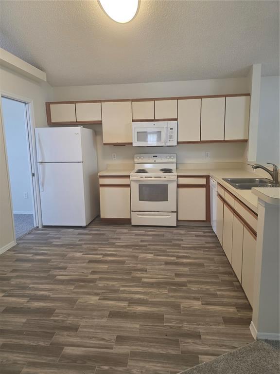 Building Photo - 2309 Anhinga Dr