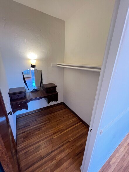 Building Photo - 1874 S Redondo Blvd