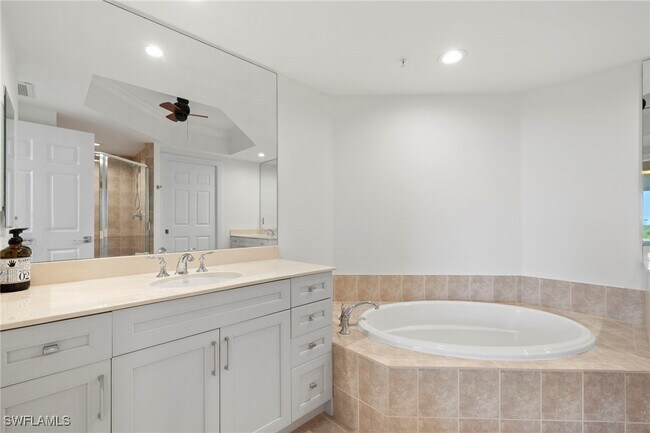 Building Photo - 1065 Borghese Ln