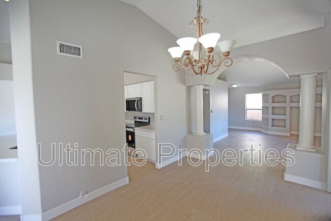 Building Photo - 5125 N 78th Dr