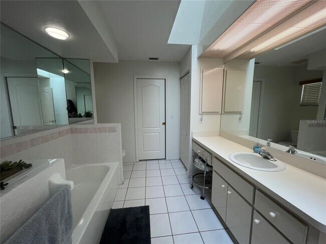Building Photo - 2300 Mauritania Rd