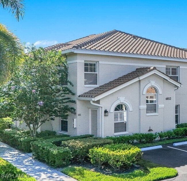 Primary Photo - 6812 Satinleaf Rd S