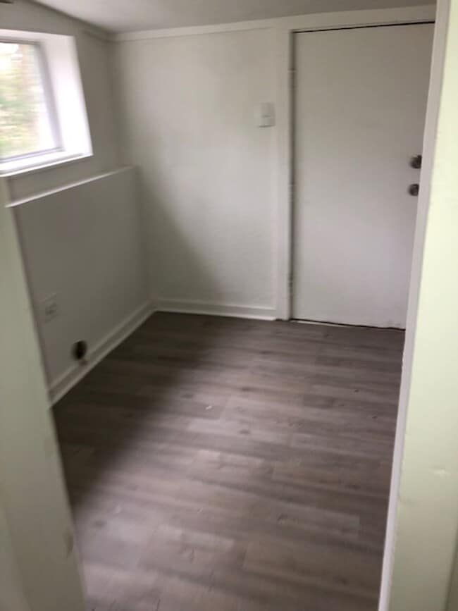 Building Photo - FEBRUARY MOVE SPECIAL! FIRST MONTH FREE!!