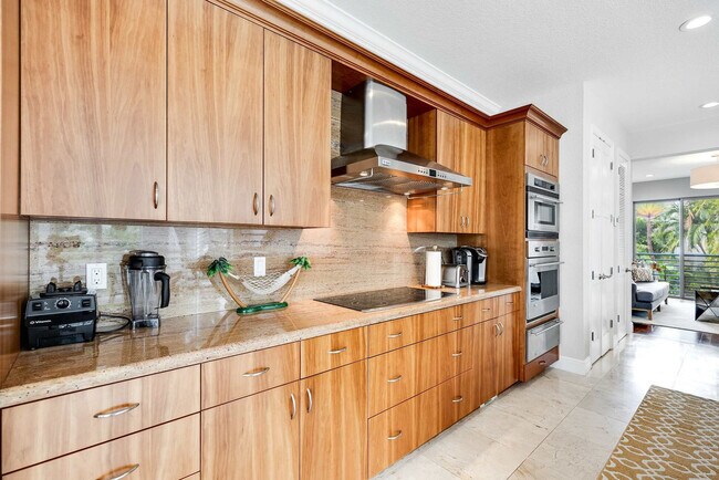 Building Photo - 1412 SE 2nd St