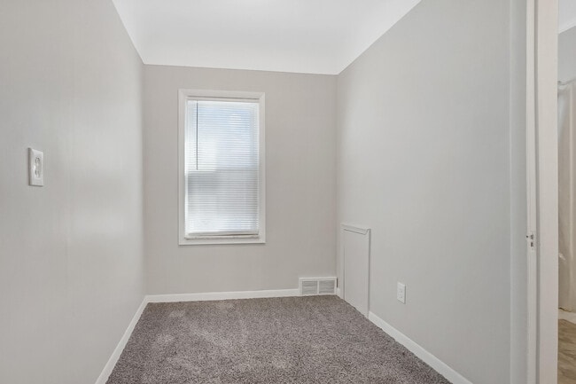 Building Photo - 3840 Bart Ave