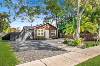 Building Photo - 230 SW 12th Ave