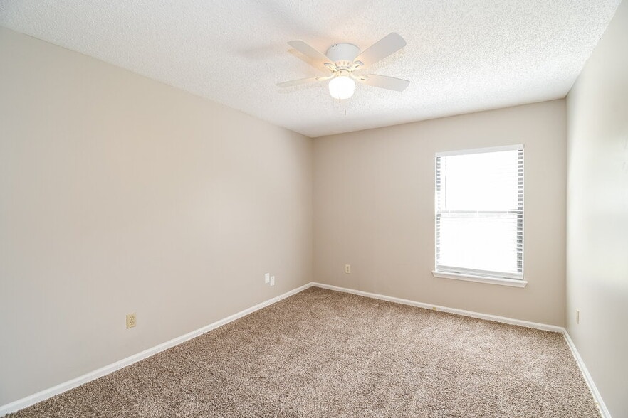 Building Photo - 9668 Chutney Ct