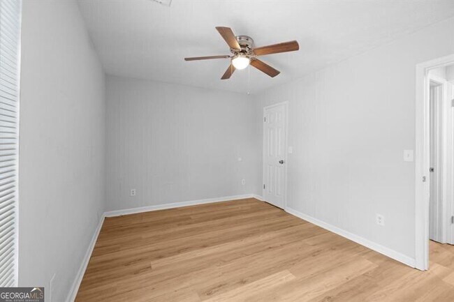 Building Photo - 6300 Creekford Dr