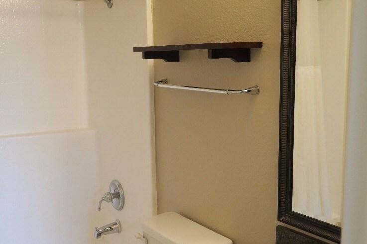 Building Photo - 7120 Shoreline Dr