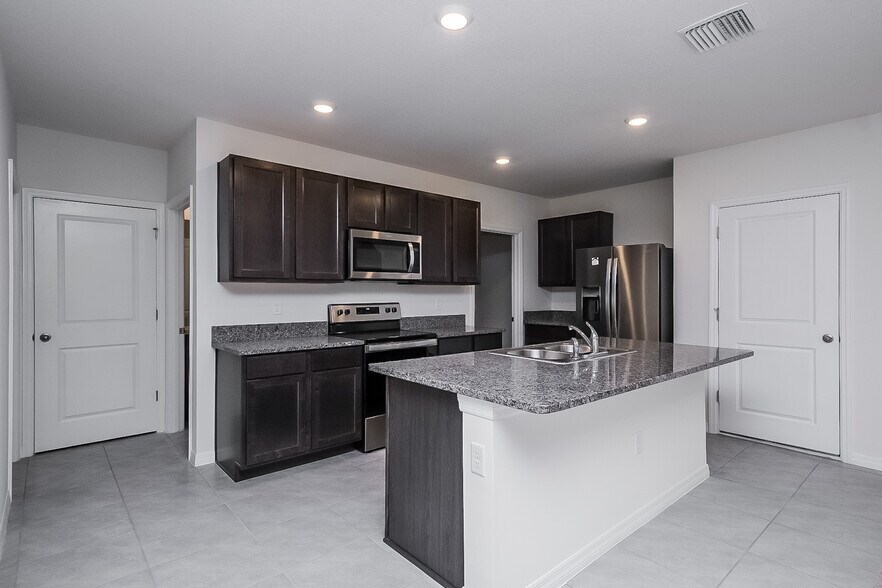 Building Photo - 12409 Pagoda Pl