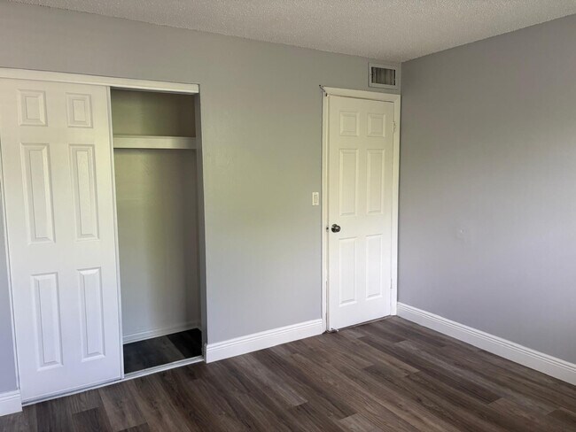 Building Photo - 5801 NW 17th Pl