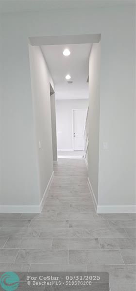 Building Photo - 5461 Empire Dr
