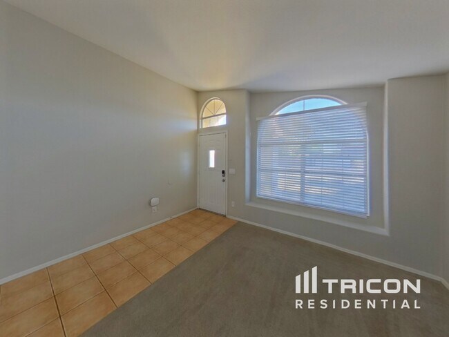 Building Photo - 12209 W Edgemont Ave