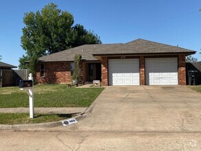 Building Photo - 3 Bedroom Home for Lease in Moore