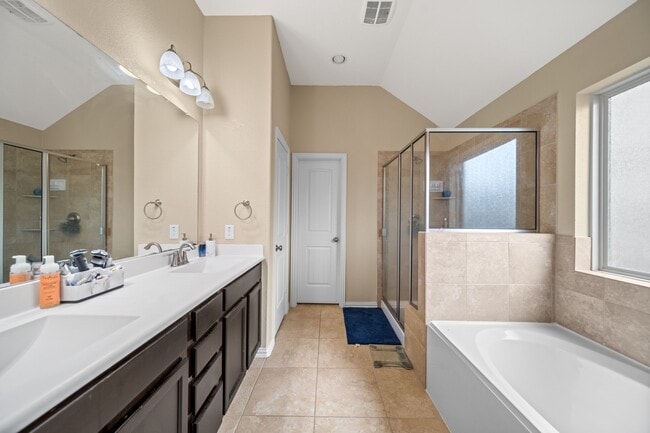 Building Photo - 13106 Riata River Ln