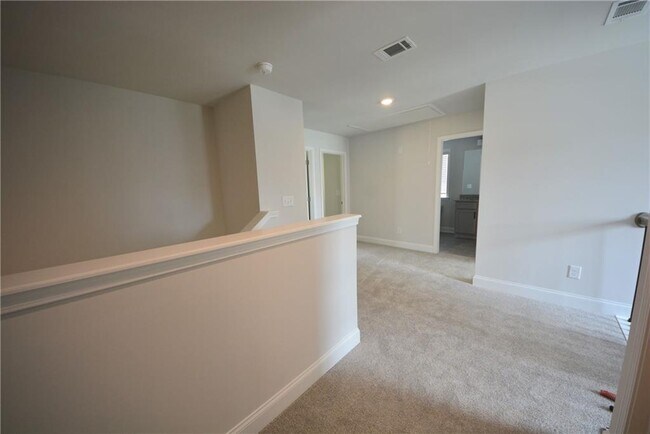 Building Photo - 7243 Millbrae Walk