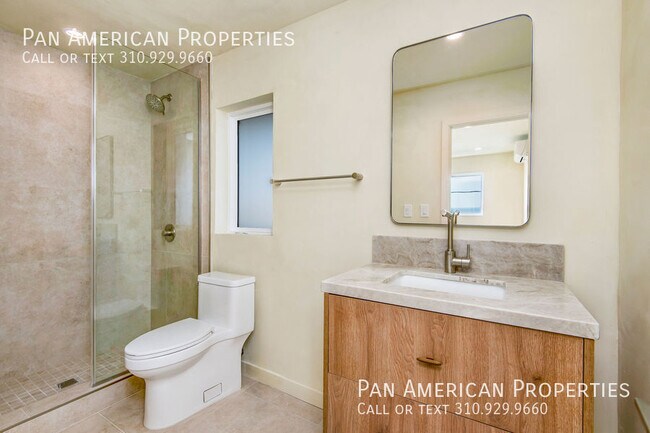 Building Photo - 1105 N Pacific Coast Hwy