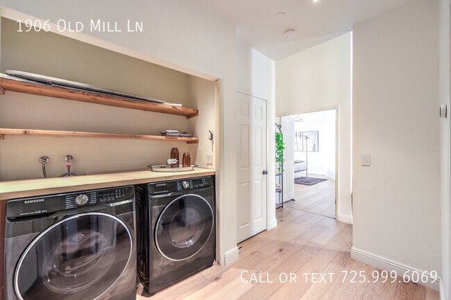 Building Photo - 1906 Old Mill Ln