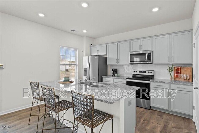 Building Photo - 97 Long Mdw Ln