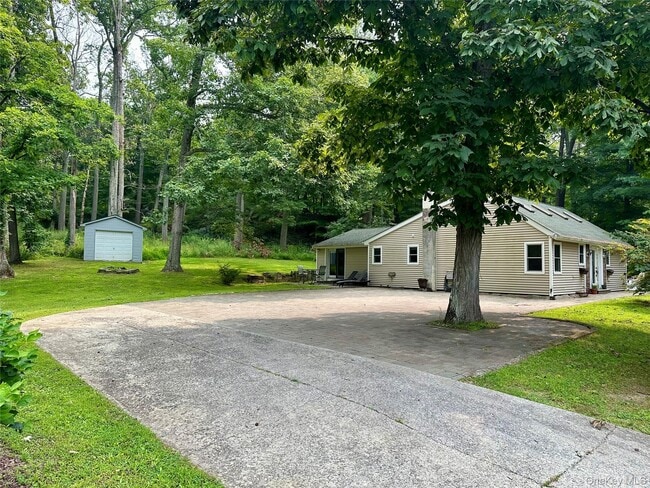 Primary Photo - 120 Cranberry Dr