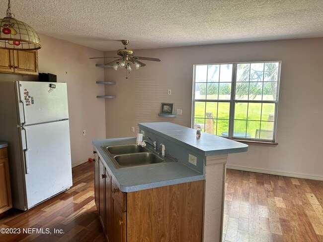 Building Photo - 9465 Cowpen Branch Rd