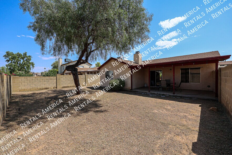 Building Photo - 10010 N 66th Ave